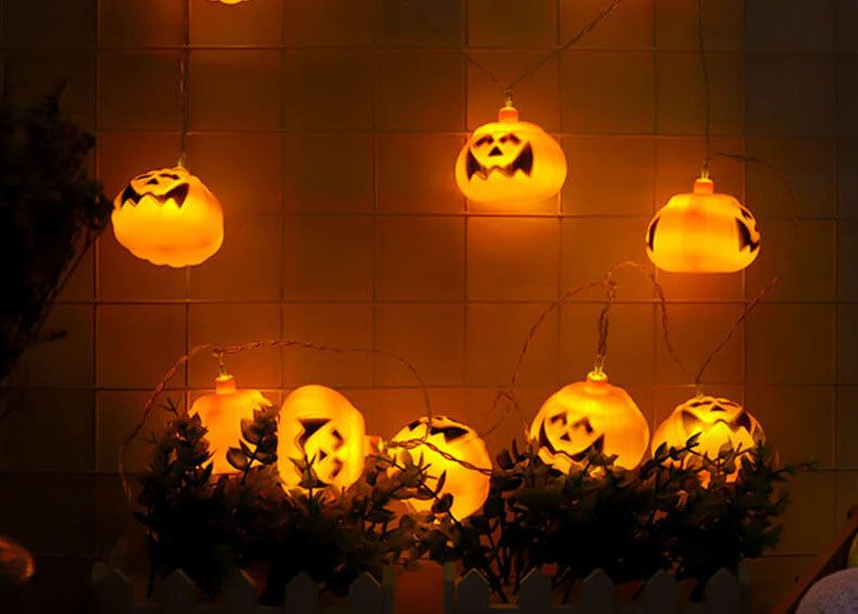 Halloween Gele LED Sfeerverlichting – 24V String Light (10 of 20 lampjes)