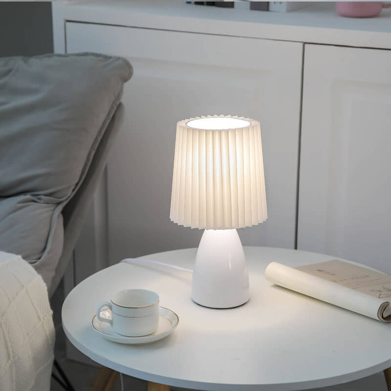 Scandinavische Glazen Tafellamp met Stoffen Kap – 3-Kleurig Dimbaar Licht