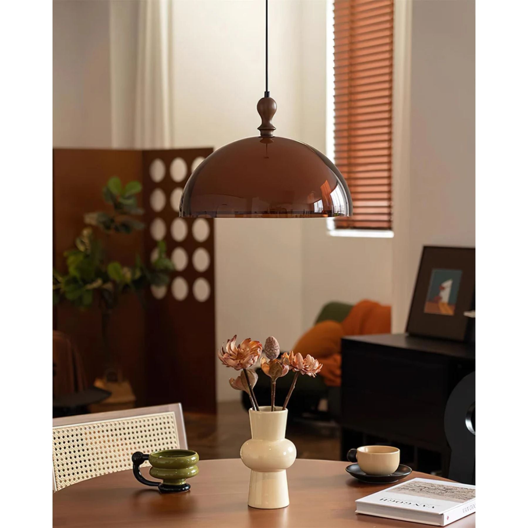 Hanglamp van Walnoothout & Acryl – Klassiek & Modern