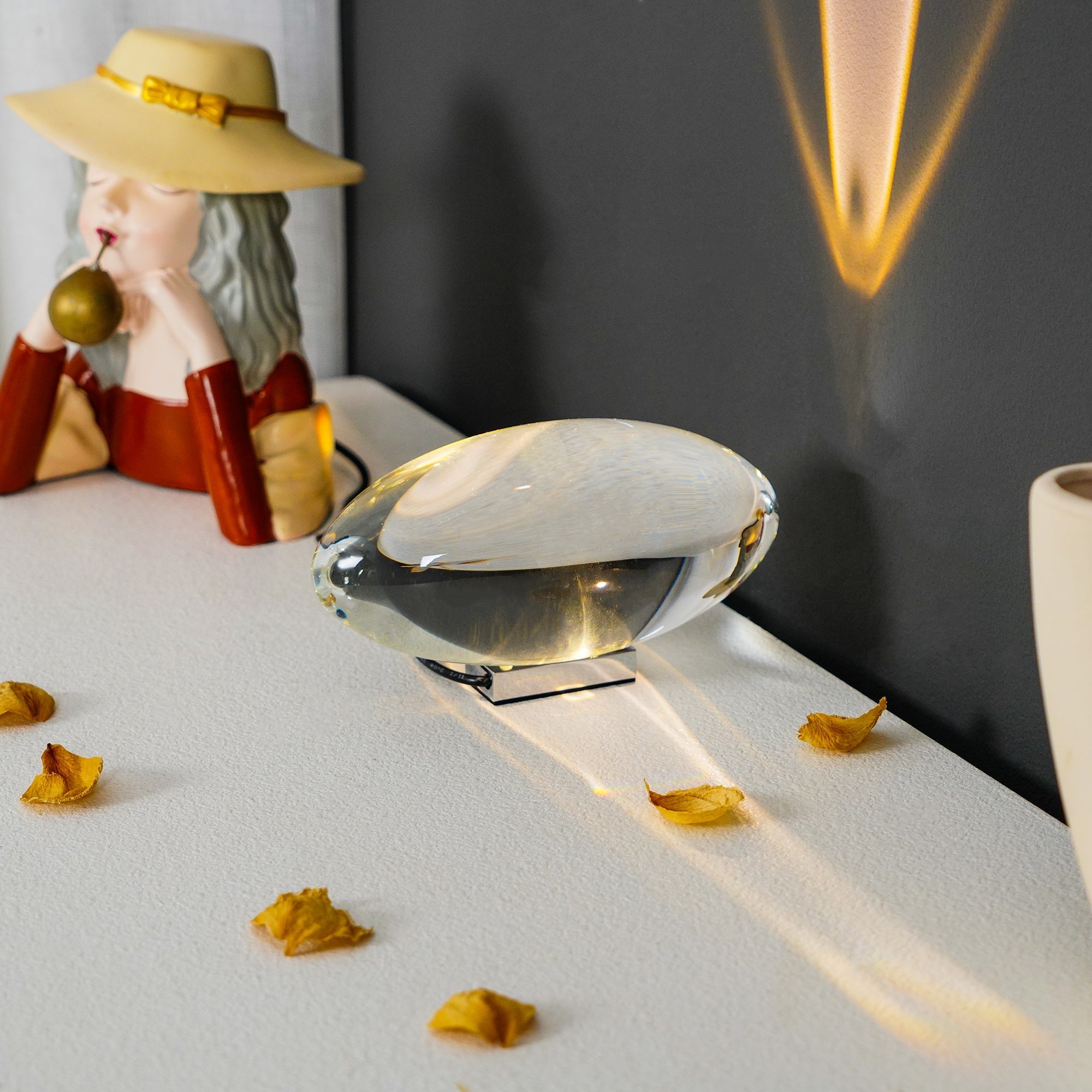 Design Tafellamp met Kristal Lens – Sfeervolle Oogprojectie & LED Lichtstanden