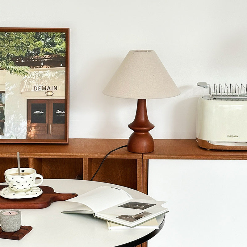 Vintage Tafellamp met Wintersfeer – Walnoothout & Linnen Kap – Retro Design