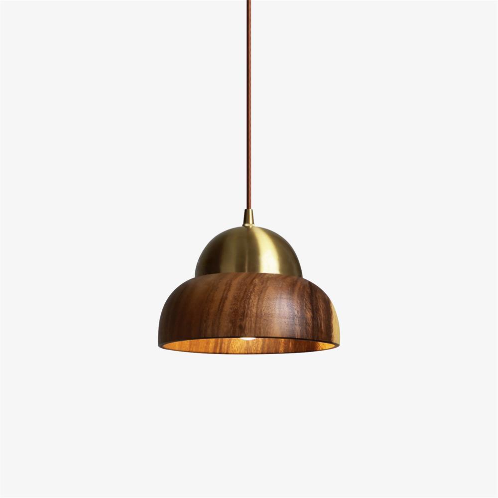 Houten Hanglamp met Messing Accenten in een Modern & Sfeervolle Stijl