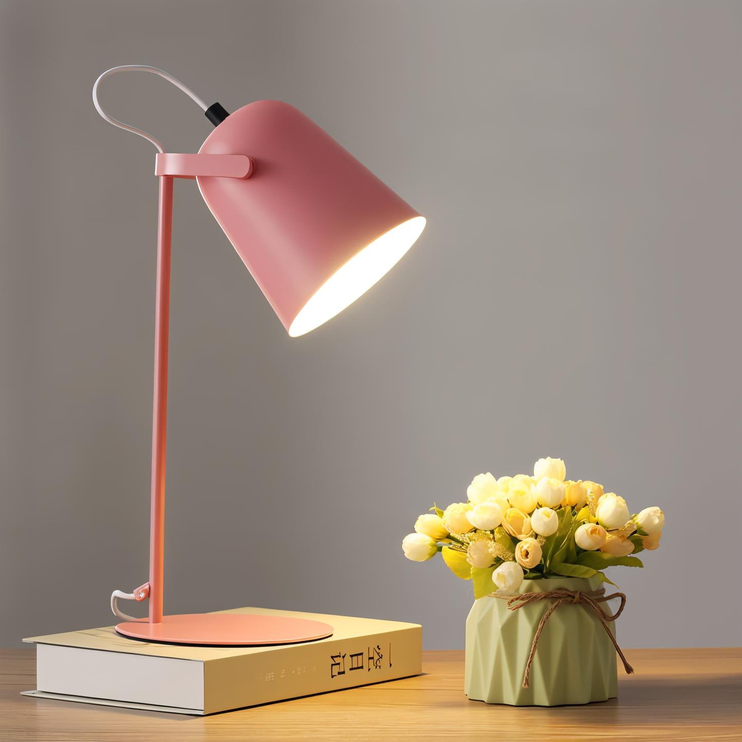 Hygge – Kleurrijke Bureaulamp met Scandinavisch Design