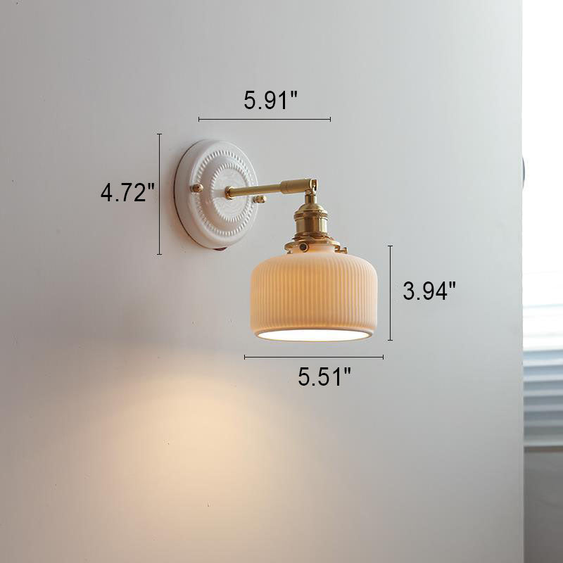 Moderne Wandlamp van Keramiek en Messing met Minimalistisch Design