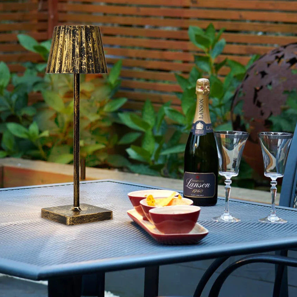 Mara – Oplaadbare Klassieke Tafellamp met Plissé Kap & Dimbare LED