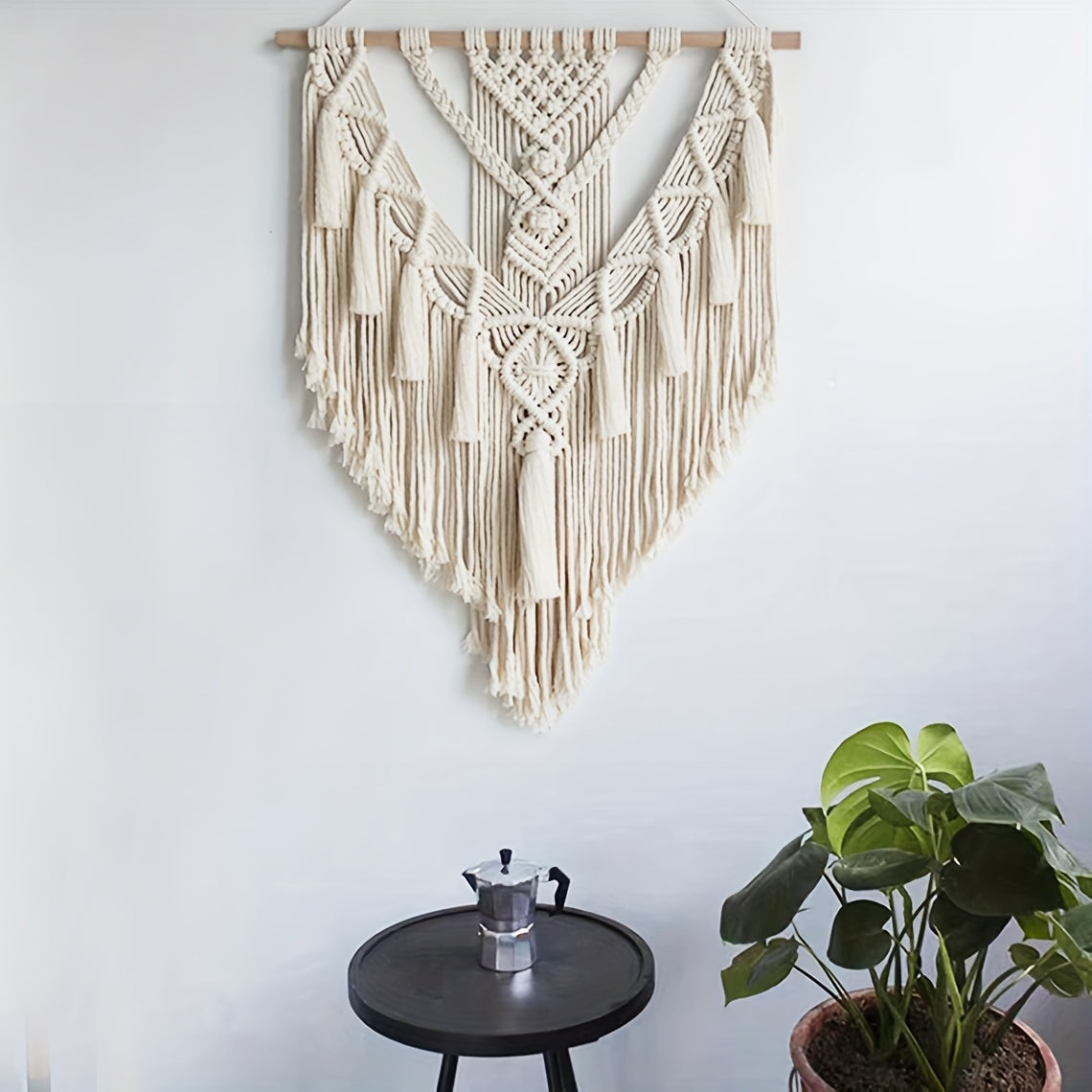Bohemian Macramé Wall Decoration – Handwoven Cotton Wall Hanging