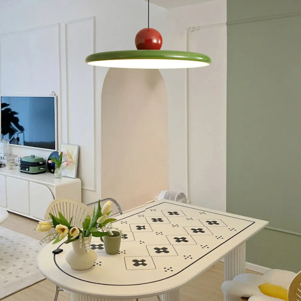 Scandinavische Design Hanglamp met Kleurrijke Metalen Afwerking en LED Verlichting