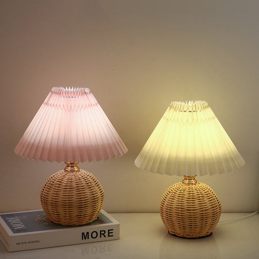 Scandinavische Tafellamp met Stoffen Kap – USB & Oneindig Dimbaar