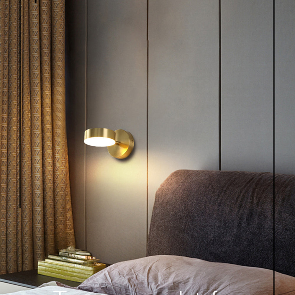 Skära – Minimalistische Wandlamp met Geïntegreerde LED & Gouden Afwerking