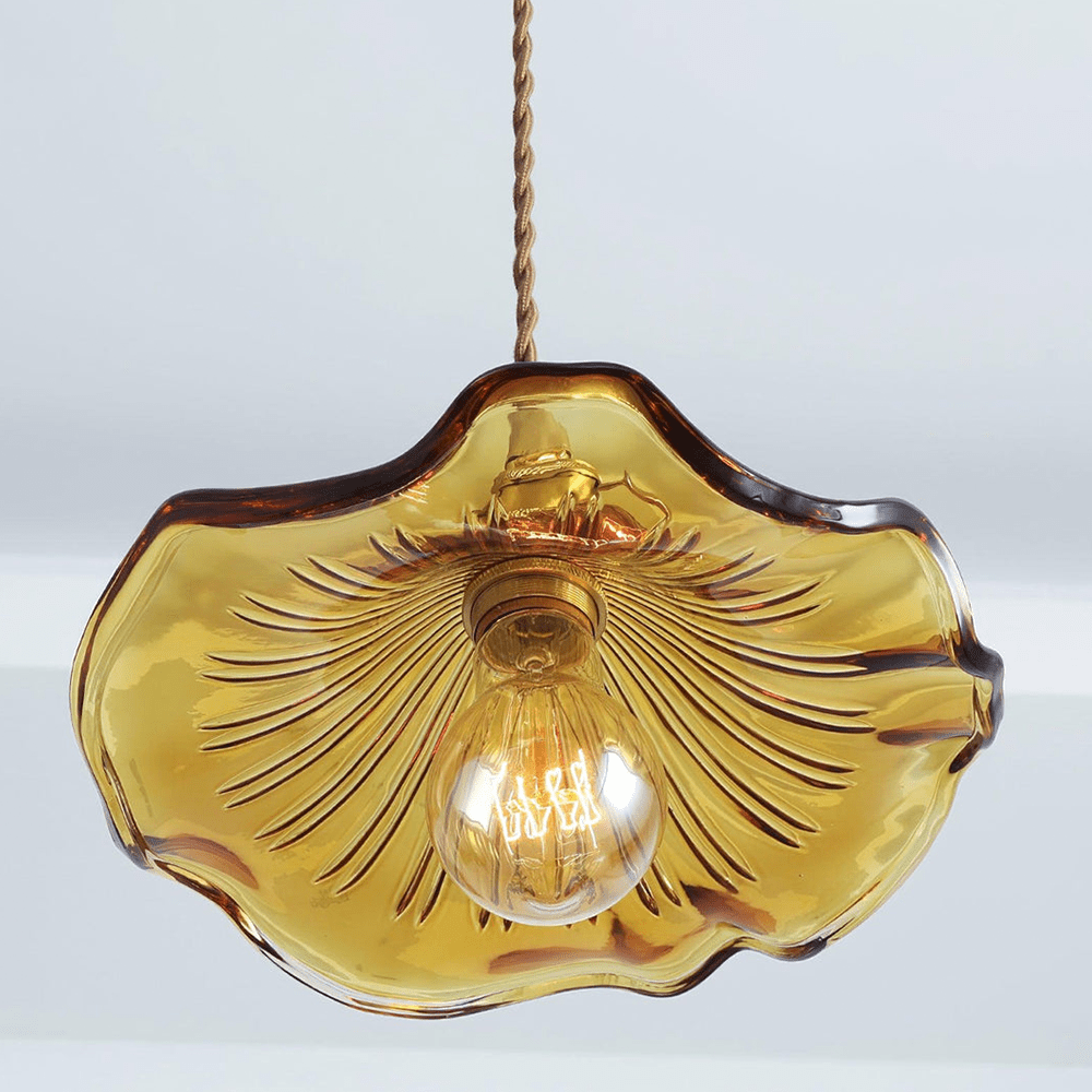 Elegante Glazen Hibiscusbloem Hanglamp met Stijlvol Design