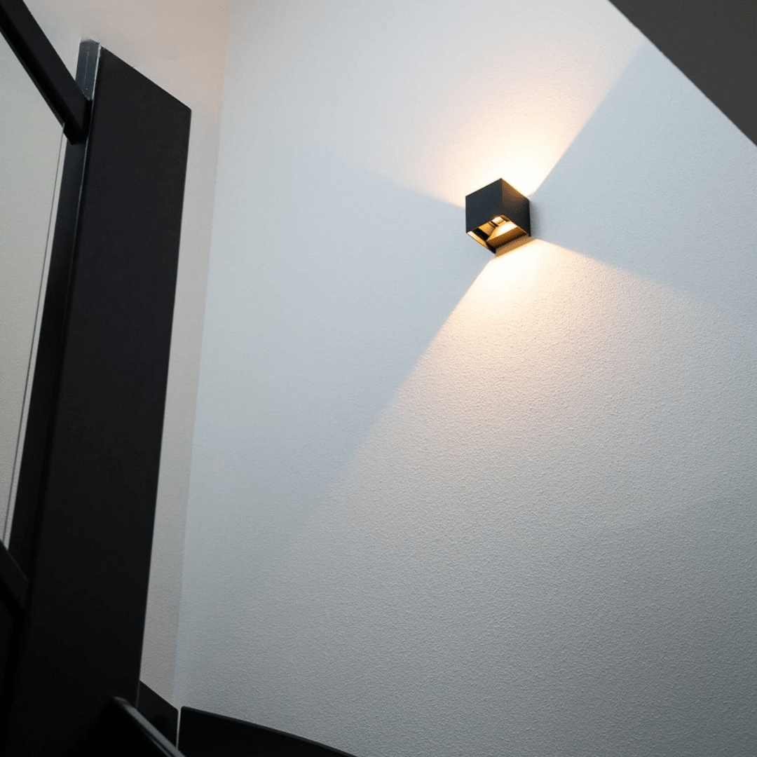 Kabo – Design Wandlamp met Bewegingssensor & Minimalistisch Ontwerp