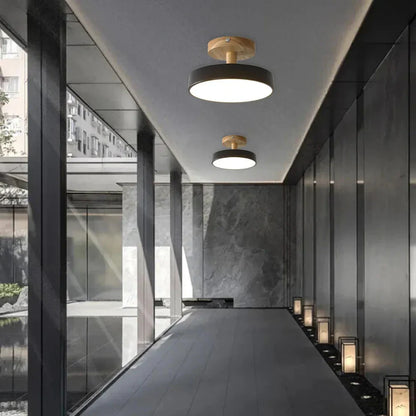 Nörd – Scandinavische Plafondlamp met Houten Basis & Zacht Pastel Design