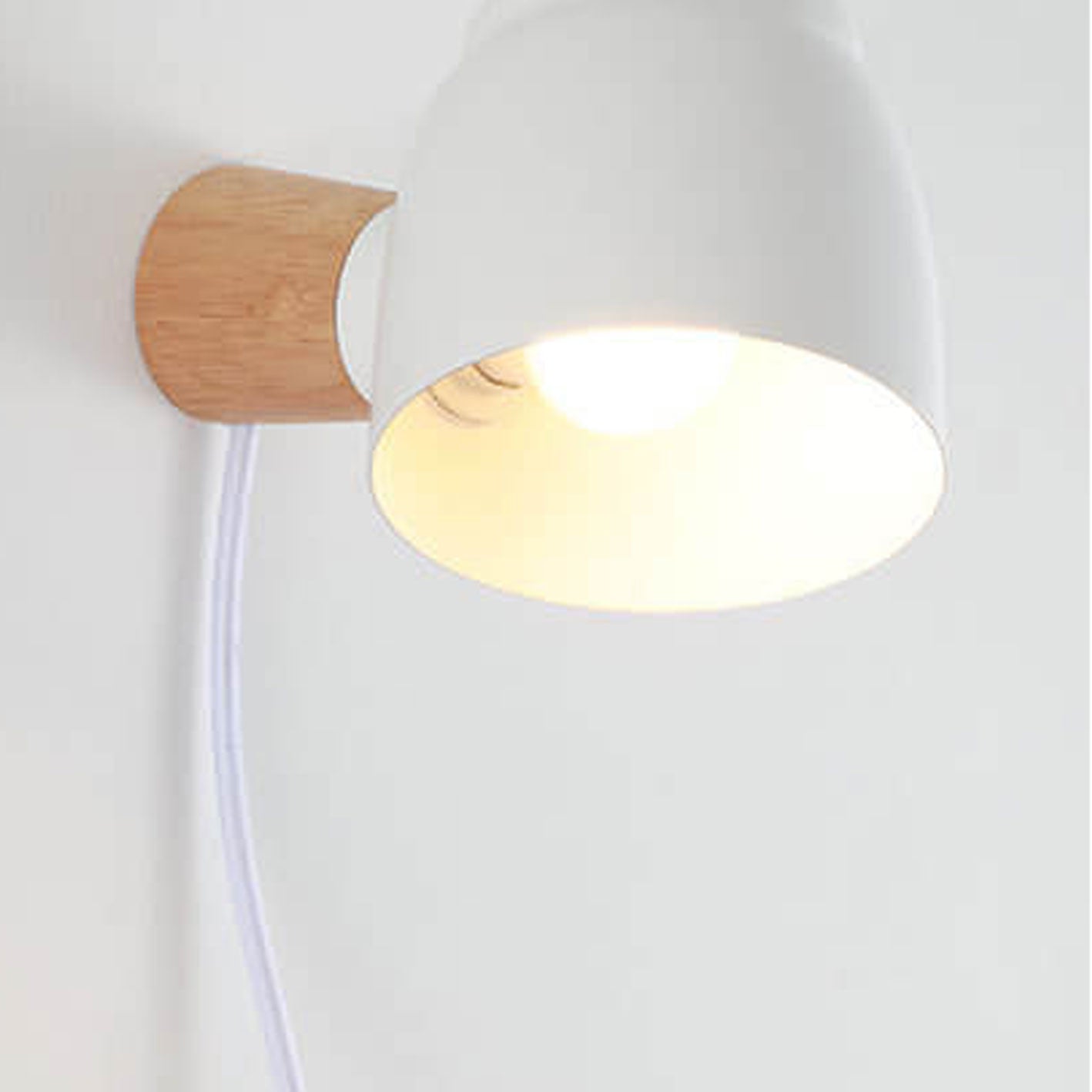 Moderne Wandlamp van IJzer en Hout – Zwart, Wit of Grijs