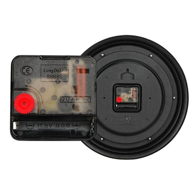 Antieke Houten Wandklok in Rustieke Vintage Stijl