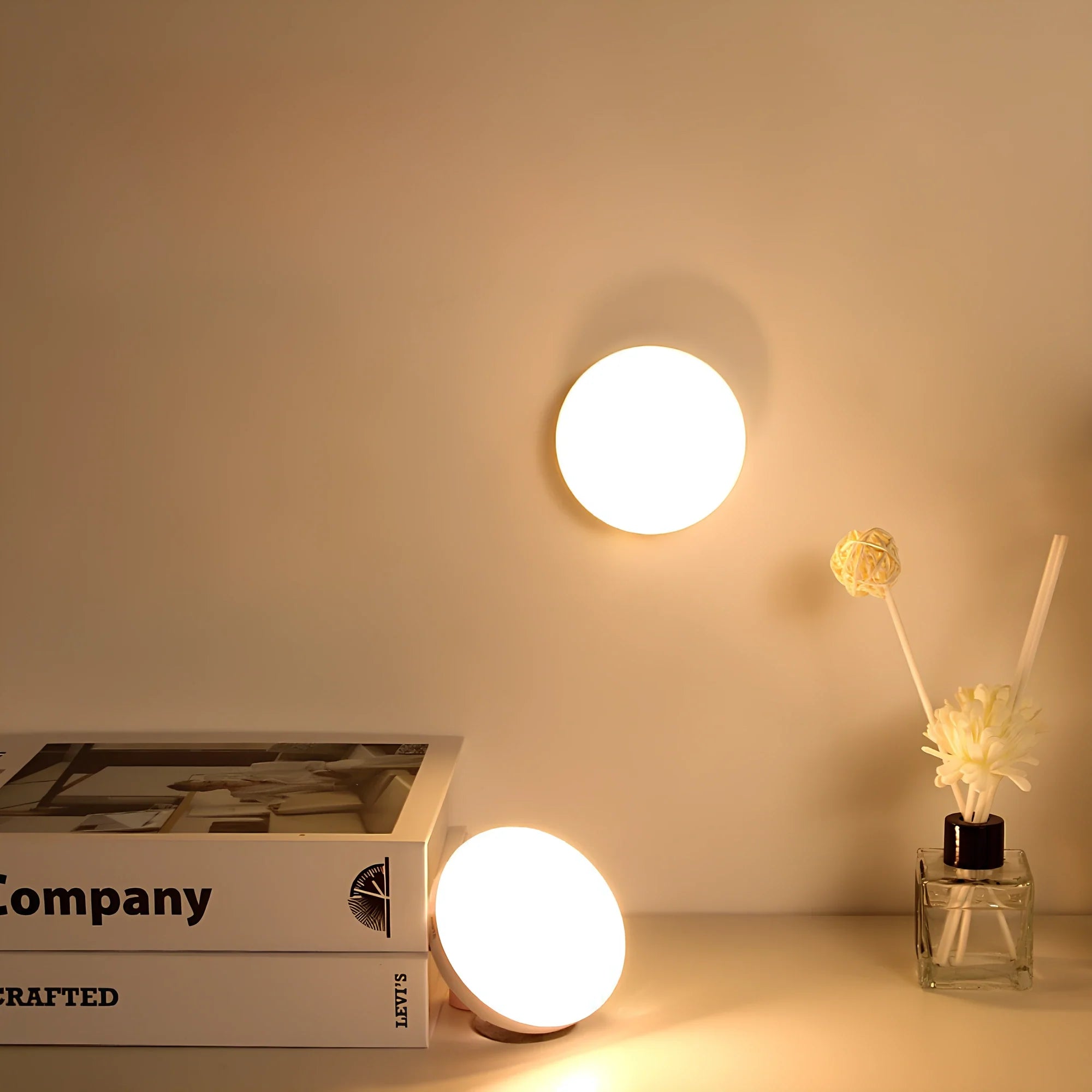 Minimalistische Japandi wandlamp met Magneet installatie