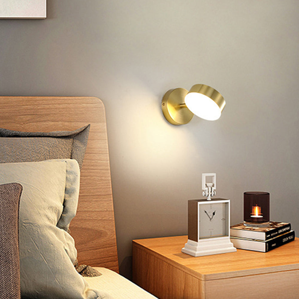 Skära – Minimalistische Wandlamp met Geïntegreerde LED & Gouden Afwerking