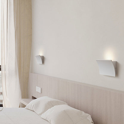 Minimalistische LED Wandlamp voor de Slaapkamer – Strak, Modern en Functioneel