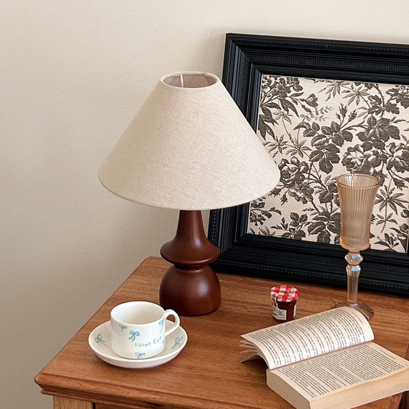 Vintage Tafellamp met Wintersfeer – Walnoothout & Linnen Kap – Retro Design