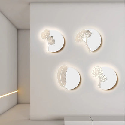 Minimalistische LED Wandlamp met Natuurmotief – Paardenbloem, Veer, Ginkgo Blad of Klavertjevier