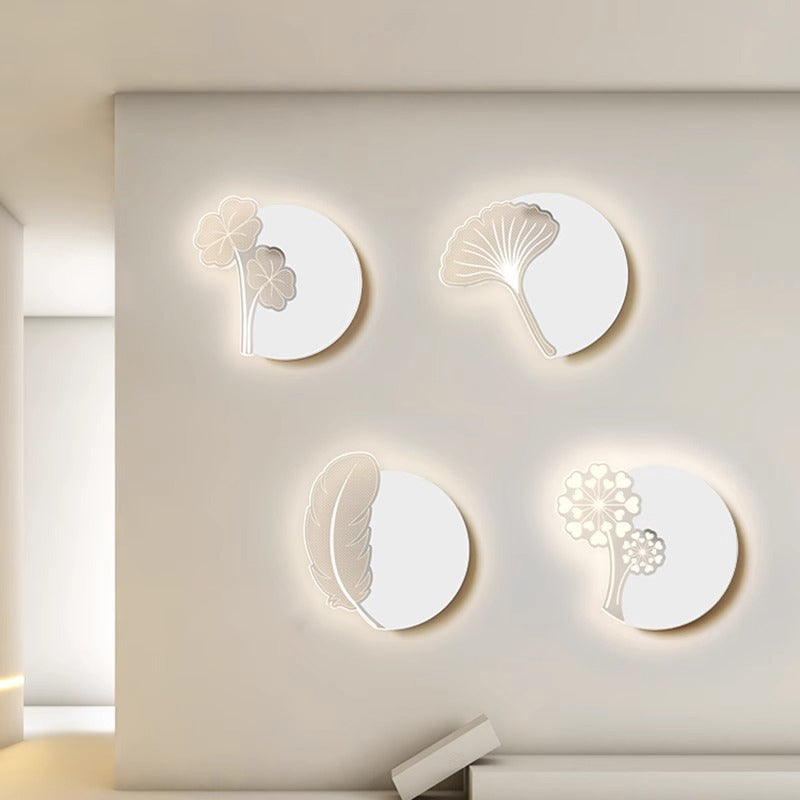 Minimalistische LED Wandlamp met Natuurmotief – Paardenbloem, Veer, Ginkgo Blad of Klavertjevier