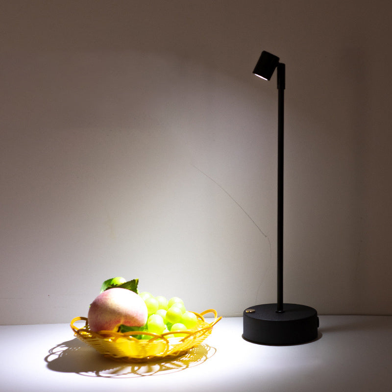 Minimalistische LED Tafellamp van IJzer – 1, 2 of 4 Lichtpunten