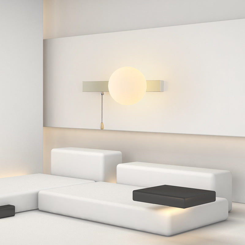 Simpele Wandlamp met Glazen Kap – Verkrijgbaar in Rood, Groen, Zwart en Off-White