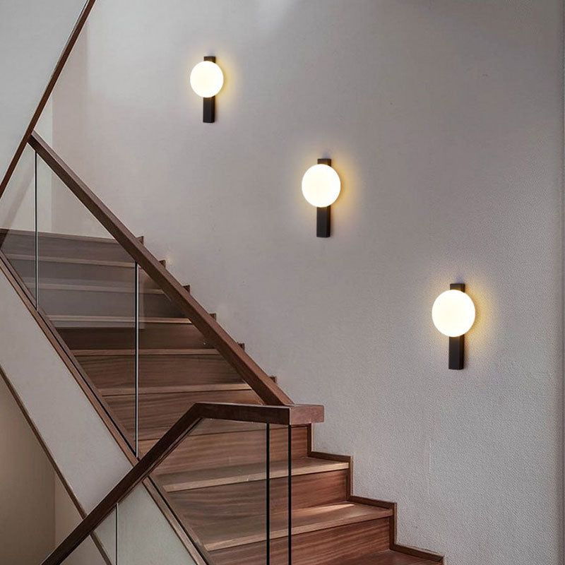 Minimalistische Wandlamp met Geïntegreerde LED – Zwart of Brons