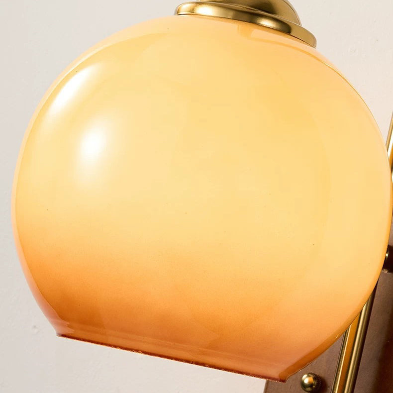 Scandinavische Wandlamp met Glazen Kap – Melkwit/Bruin – (1 Lichtbron)