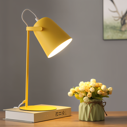 Hygge – Kleurrijke Bureaulamp met Scandinavisch Design