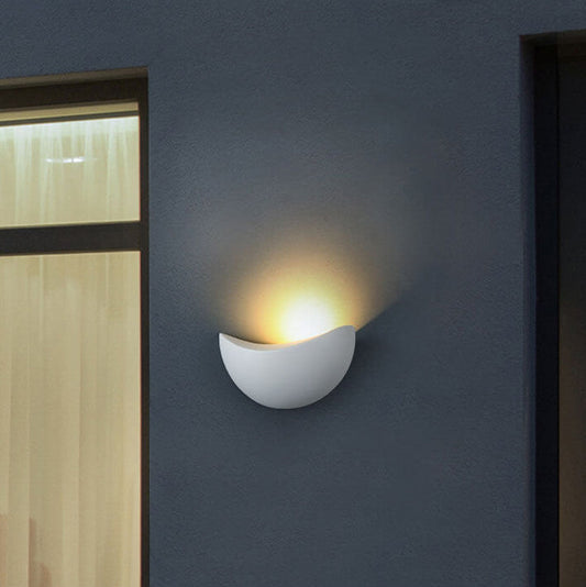 Kogi - Minimalistische halfronde LED-wandlamp van aluminium in wit en goud