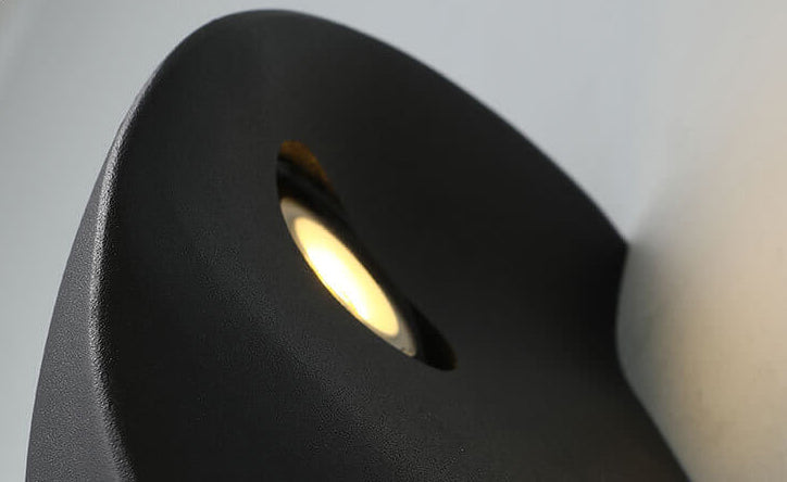 Kogi - Minimalistische halfronde LED-wandlamp van aluminium in wit en goud