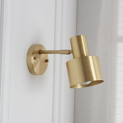 Nia - Gouden Metalen Wandlamp met een Luxe Moderne Verlichting