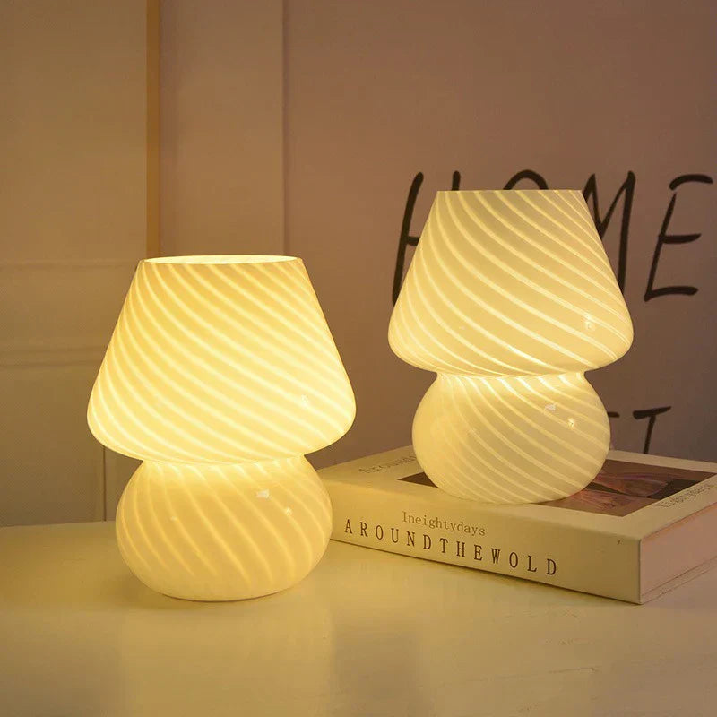 Glazen Bureaulamp met Warm LED-Licht en Scandinavisch Design