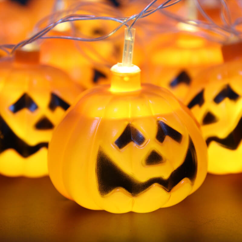 Halloween Gele LED Sfeerverlichting – 24V String Light (10 of 20 lampjes)