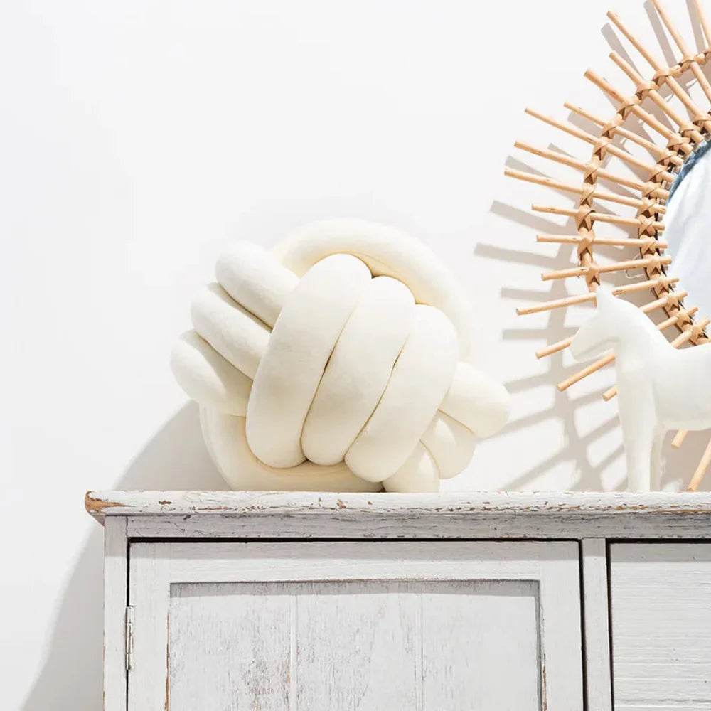 Handgemaakte Geknoopte Ronde Fluwelen Kussen – Knus Modern Pluche Accentkussen