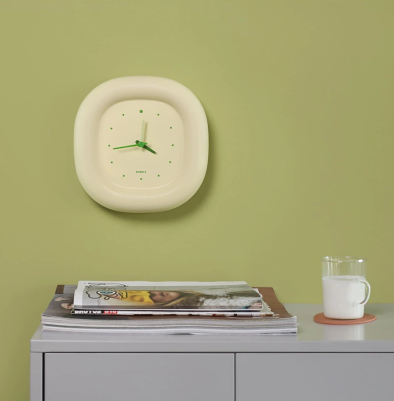 Speelse Bubble Wand- en Tafelklok in Pastel Design