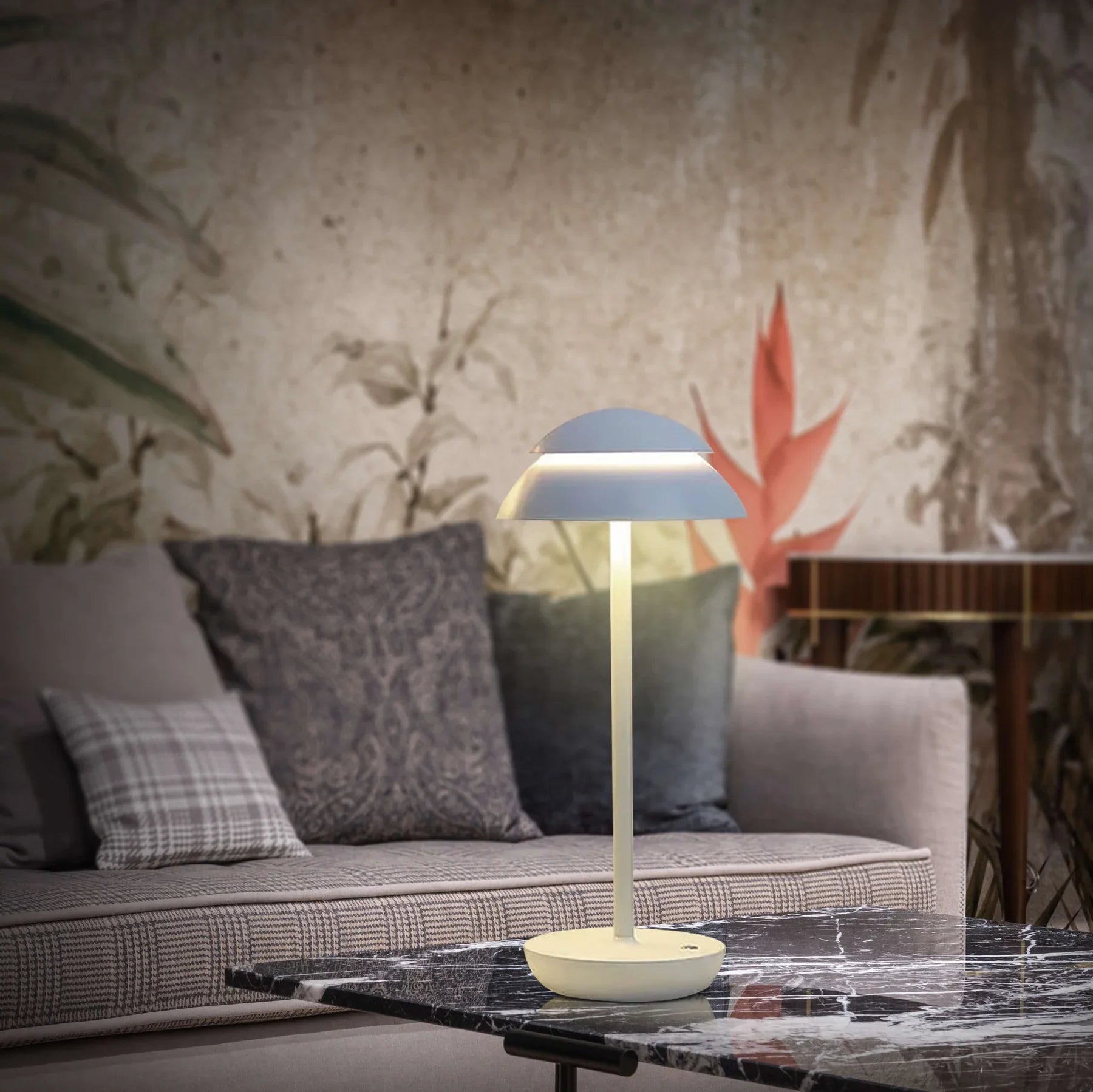 Stijlvolle Aluminium tafellamp met Dimfunctie