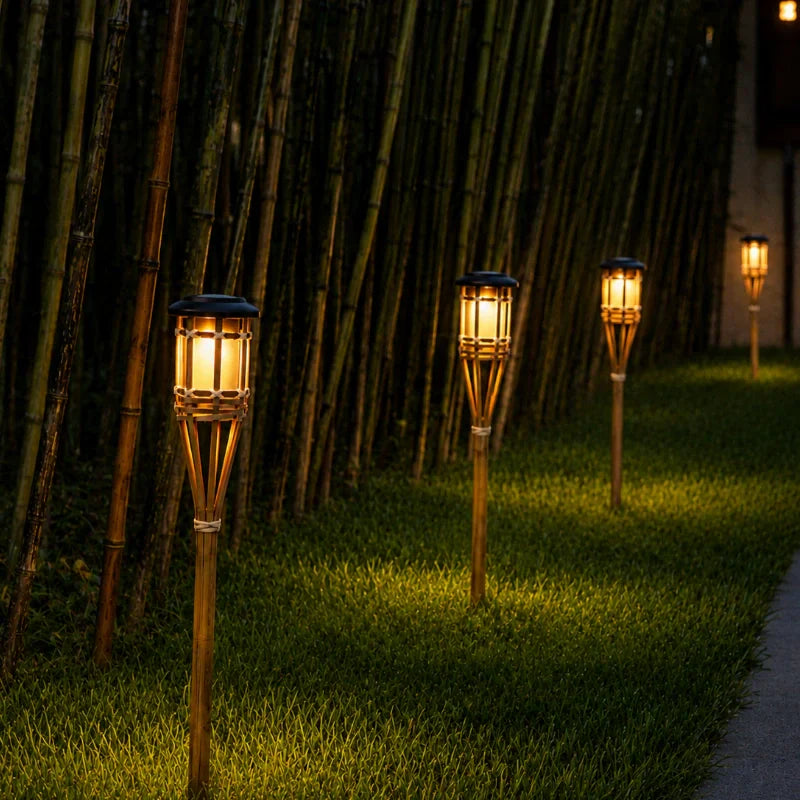 Solar Bamboe Tuinfakkel – Flikkerende LED Vlam Buitenlamp voor Tuin & Terras
